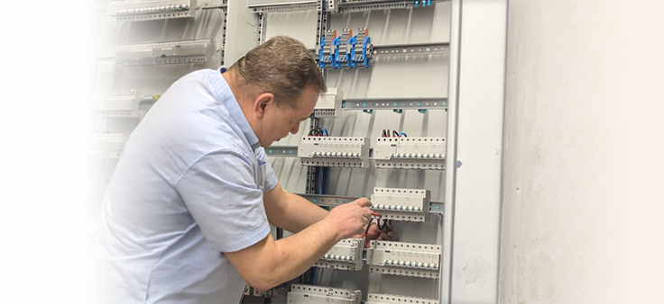 Installation und Wartung